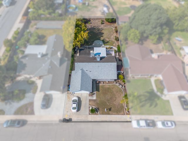 1041 Greenfield Drive, Porterville, CA 93257