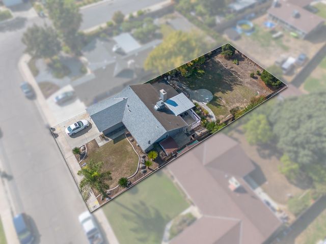 1041 Greenfield Drive, Porterville, CA 93257