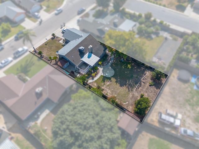 1041 Greenfield Drive, Porterville, CA 93257