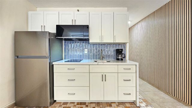 134 Kapahulu Avenue 801, Honolulu, HI 96815