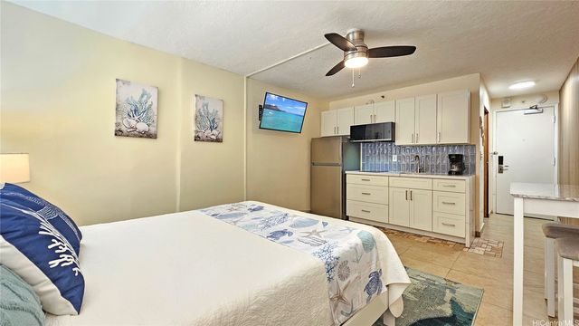 134 Kapahulu Avenue 801, Honolulu, HI 96815