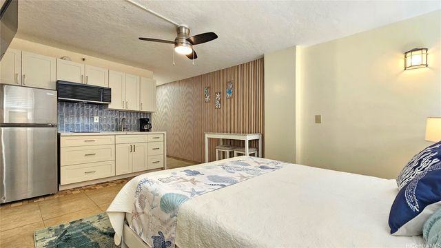 134 Kapahulu Avenue 801, Honolulu, HI 96815