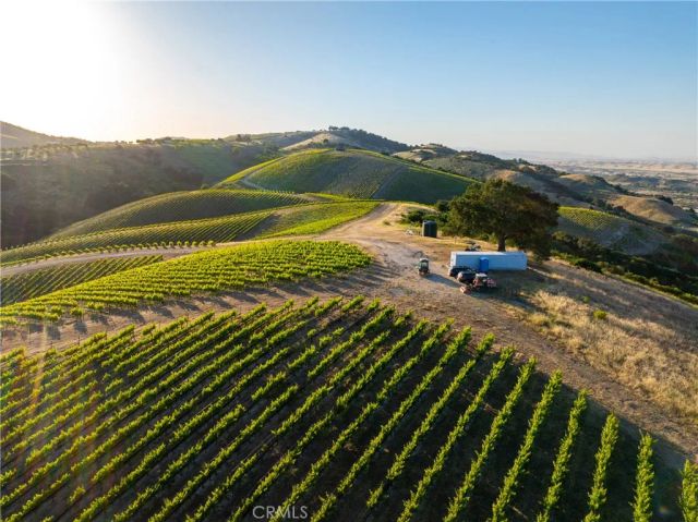 2762 Adelaida, Paso Robles, CA 93446