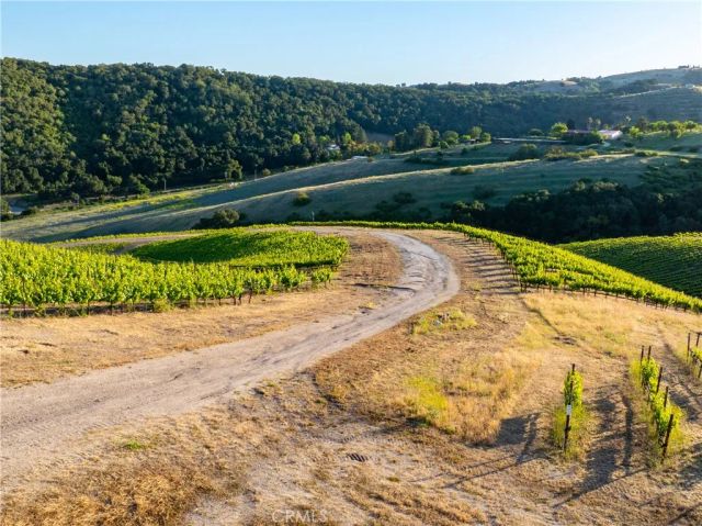 2762 Adelaida, Paso Robles, CA 93446