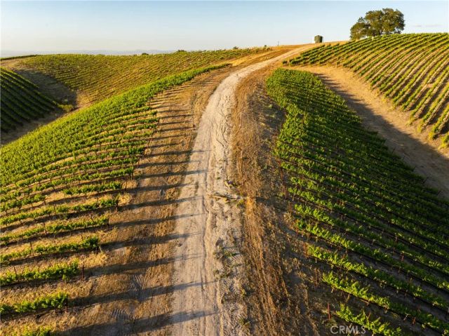 2762 Adelaida, Paso Robles, CA 93446