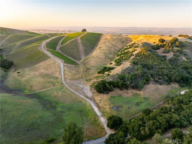2762 Adelaida, Paso Robles, CA 93446