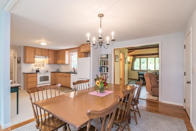 90 Columbia Drive, Amherst, MA 01002