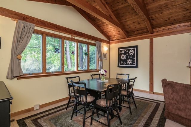 90 Columbia Drive, Amherst, MA 01002