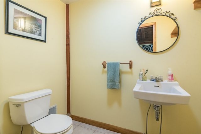 90 Columbia Drive, Amherst, MA 01002
