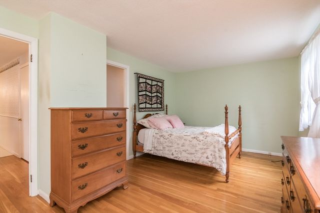 90 Columbia Drive, Amherst, MA 01002