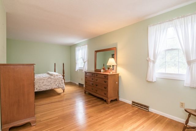 90 Columbia Drive, Amherst, MA 01002
