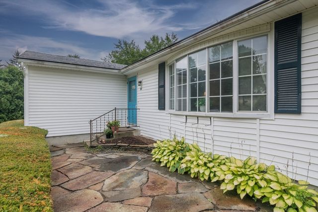 90 Columbia Drive, Amherst, MA 01002