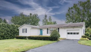 90 Columbia Drive, Amherst, MA 01002