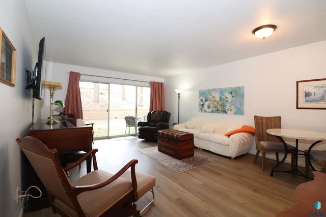 2904 W 33rd St Street 123, Sioux Falls, SD 57105