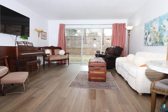 2904 W 33rd St Street 123, Sioux Falls, SD 57105