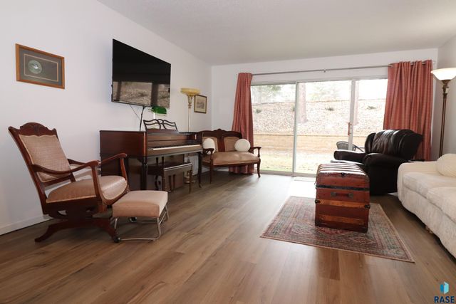 2904 W 33rd St Street 123, Sioux Falls, SD 57105