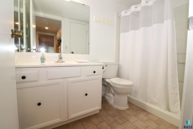 2904 W 33rd St Street 123, Sioux Falls, SD 57105