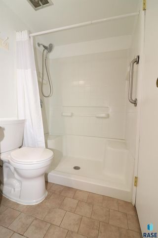 2904 W 33rd St Street 123, Sioux Falls, SD 57105