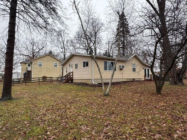 1123 River DRIVE, Burlington, WI 53105