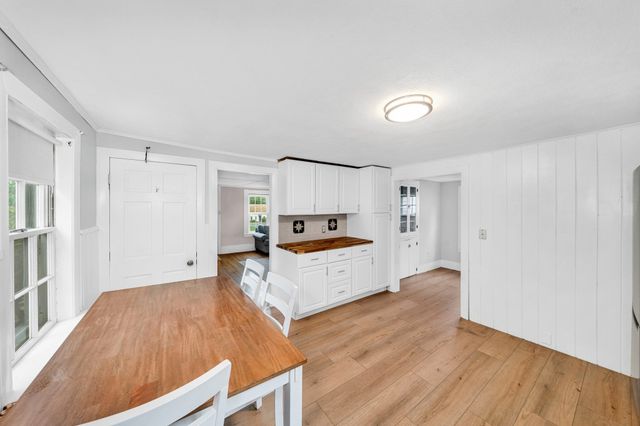 40 Elm Park, Groveland, MA 01834
