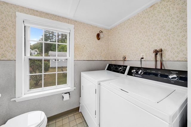 40 Elm Park, Groveland, MA 01834