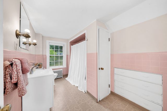 40 Elm Park, Groveland, MA 01834