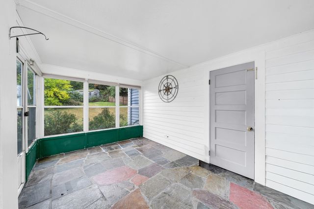 40 Elm Park, Groveland, MA 01834