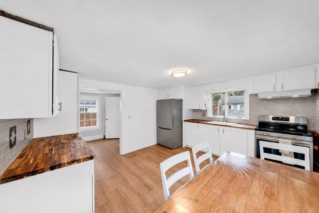 40 Elm Park, Groveland, MA 01834