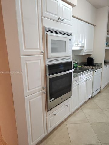4779 Collins Avenue 1804, Miami Beach, FL 33140