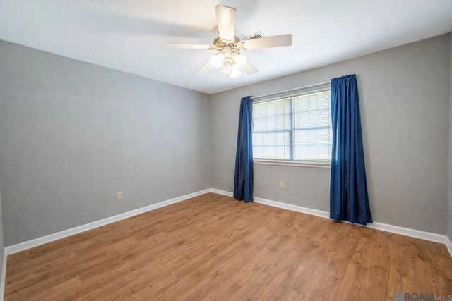 919 Willow Brook Ave, Denham Springs, LA 70726