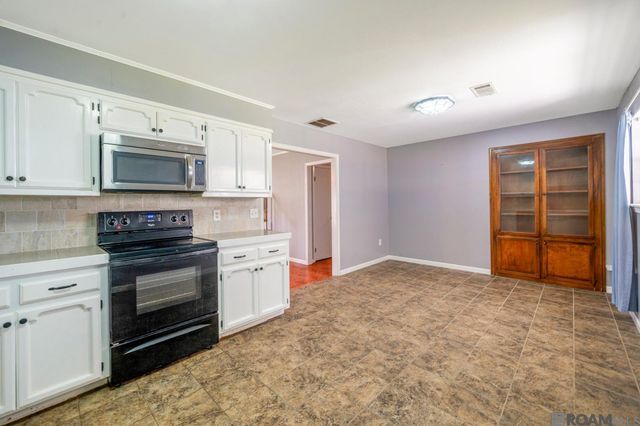 919 Willow Brook Ave, Denham Springs, LA 70726