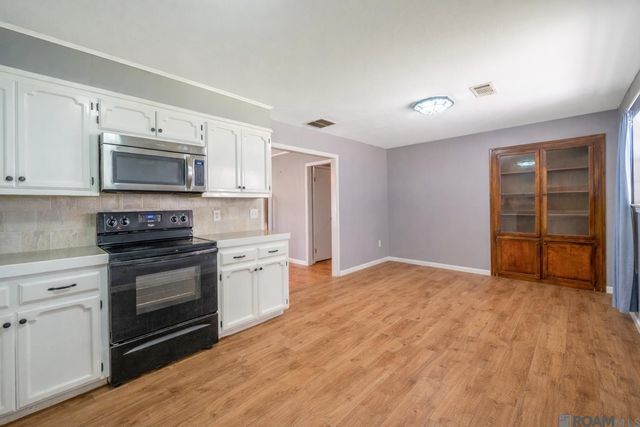 919 Willow Brook Ave, Denham Springs, LA 70726