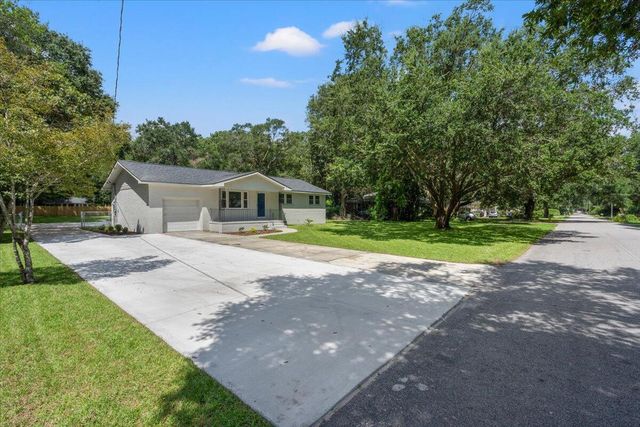 1333 Teal Avenue, Charleston, SC 29412