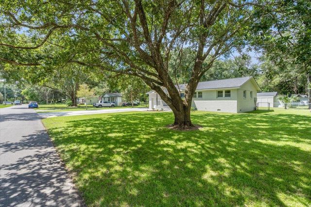 1333 Teal Avenue, Charleston, SC 29412