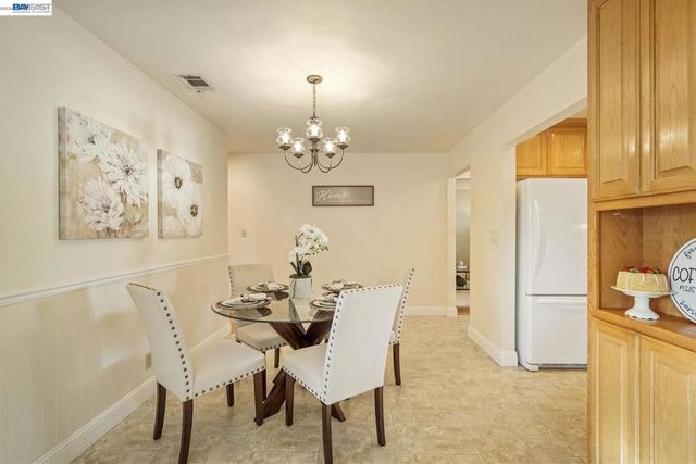 1674 1674 Kasba St, Concord, CA 94518