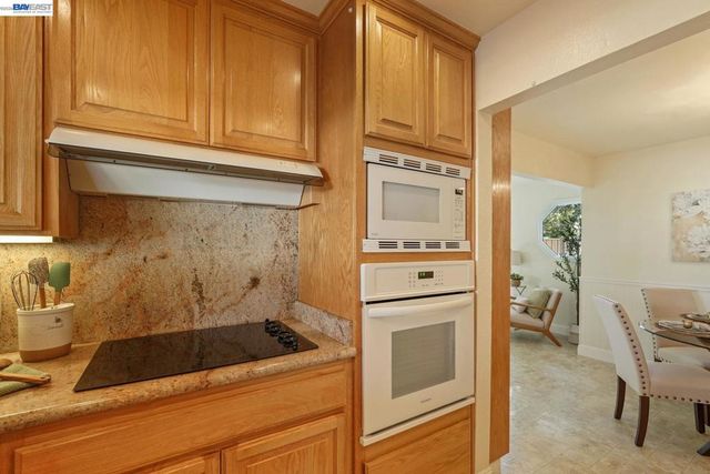 1674 1674 Kasba St, Concord, CA 94518