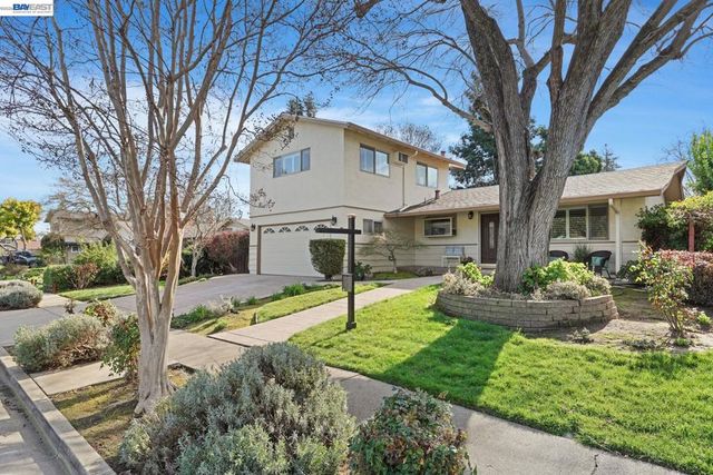 1674 1674 Kasba St, Concord, CA 94518