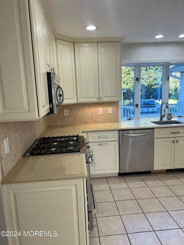 1578 N Bay Avenue, Toms River, NJ 08753