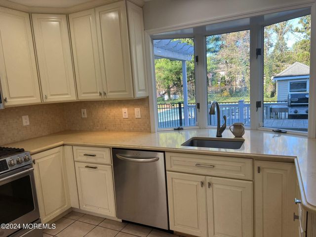 1578 N Bay Avenue, Toms River, NJ 08753