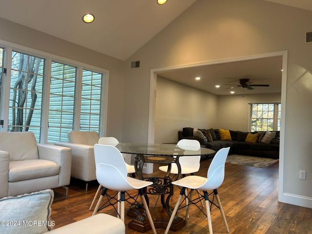 1578 N Bay Avenue, Toms River, NJ 08753