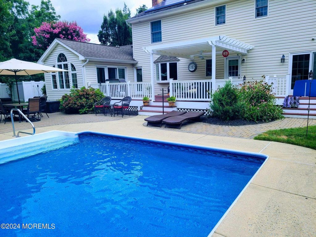 1578 N Bay Avenue, Toms River, NJ 08753