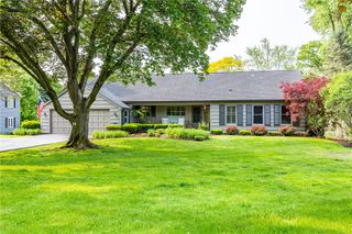 39 North Country Club Drive, Pittsford, NY 14618