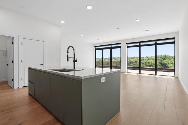2209 S 1st ST 409, Austin, TX 78704