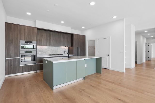2209 S 1st ST 409, Austin, TX 78704