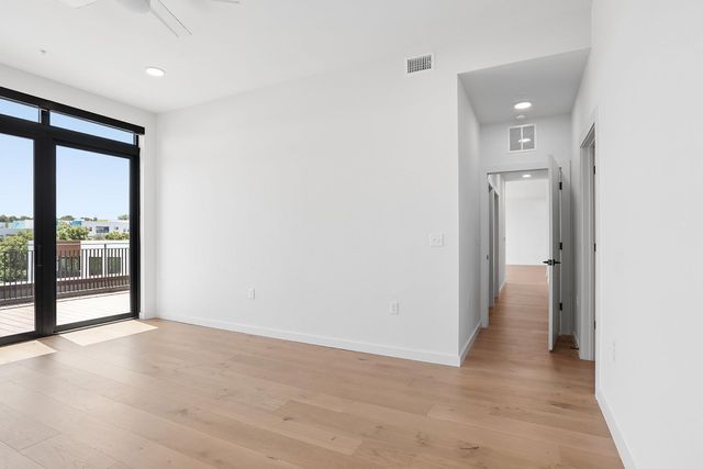 2209 S 1st ST 409, Austin, TX 78704