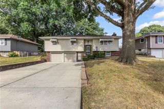 13804 Bennington Avenue, Grandview, MO 64030