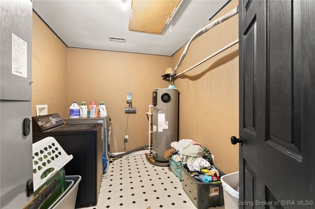 4516 W Sanders Lane, Taswell, IN 47175