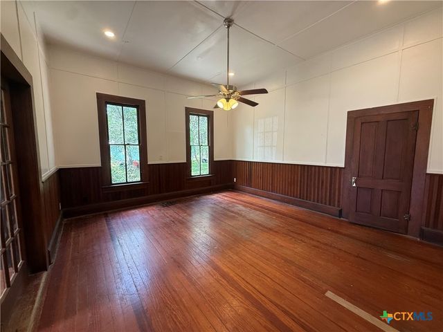 184 3rd Street, Maxwell, TX 78656