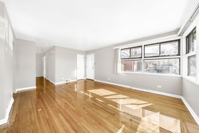 283 S Fair Avenue, Elmhurst, IL 60126