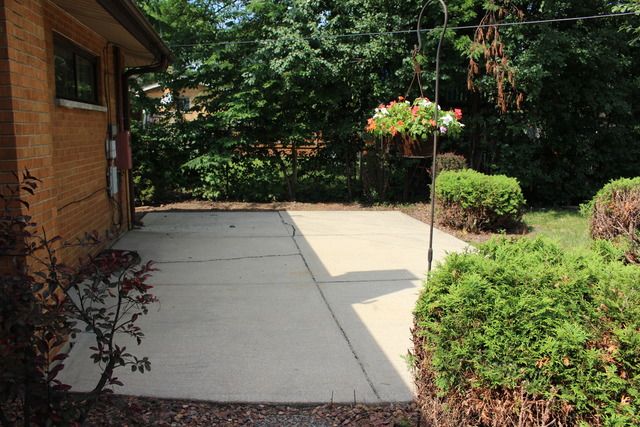 283 S Fair Avenue, Elmhurst, IL 60126